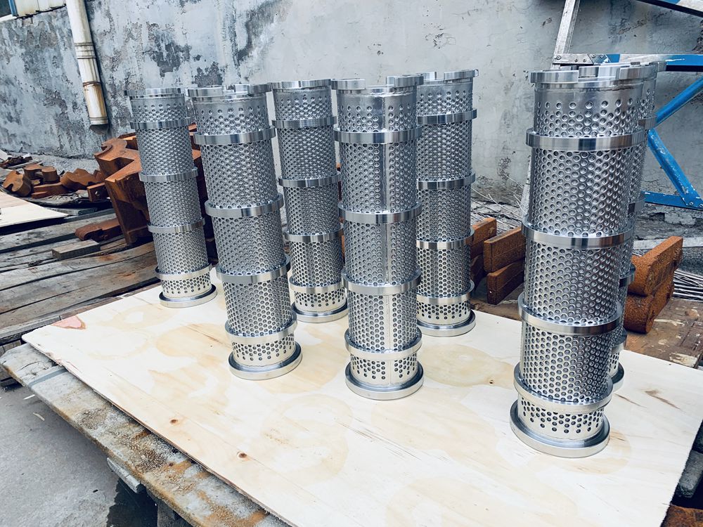 隆源小編帶你了解沖孔板復合網(wǎng)的用途